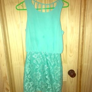 Aqua/sea foam blue short dress w/ back detail